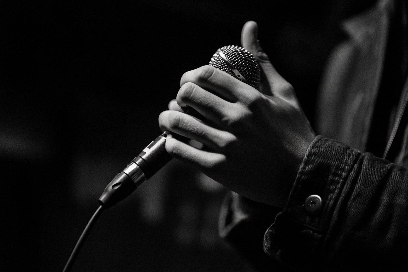 Public Speaking Mastery: Engaging Your Audience with Confidence